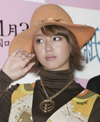 会見にはエイベックス関係者も！　沢尻エリカのしたたかさ