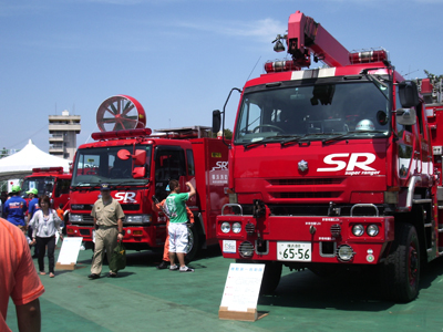 肉体派イケメンたちにくぎ付け☆　”消防士たちの甲子園”に潜入♪
