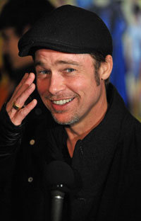 ブラッド・ピットは“なにか”を吸ってた!?　マイク・タイソンが目撃した、元妻とブラピの逢瀬