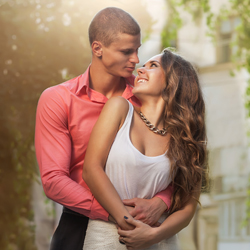 好感度がまったく違う!?　言葉を使わず男性に“気持ち”を伝える方法とは