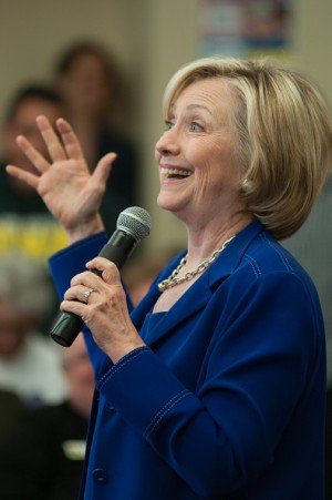 冷徹なバリキャリながらもユーモアがあり、ちょっとダサい。ヒラリー・クリントンの最強伝説