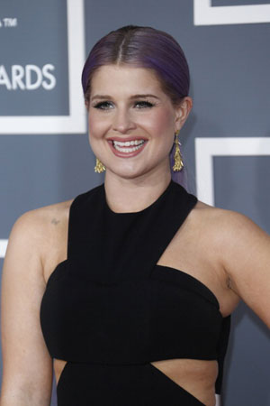 ケリー・オズボーン、敵視するガガから贈られた誕生日ケーキに「クソくらえ！」