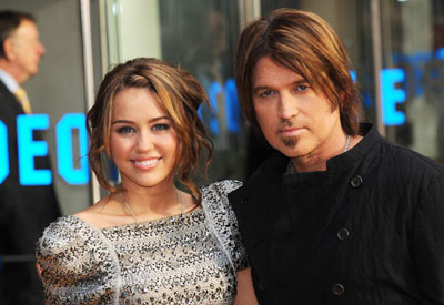 マイリー・サイラス、恋人を下ネタ・ドッキリにハメて大喜び！