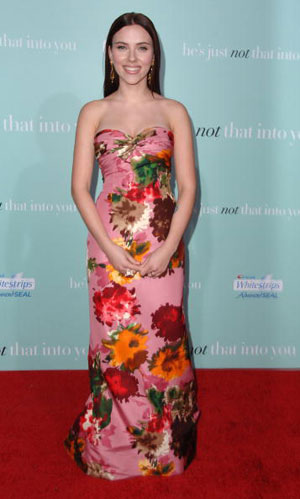 公衆の前で胸をつかまれ……スカーレット・ヨハンソンの人知れぬ悩み