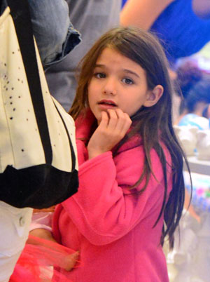 娘の影武者に、ヒステリックな要求も！　ケイティ・ホームズが“キチママ”寸前に