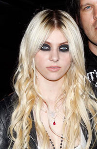 ぶちゃいく顔からビッチに!?　キャラ変え進行中セレブの代表格はあの人！