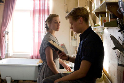 映画よりも官能的！　『愛を読むひと』DVDの無修正映像とは……