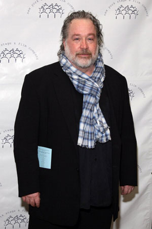 さらりとゲイをカミングアウト！　飄々と生きる『アマデウス』のトム・ハルス