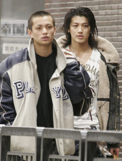 「一人の方がいい」”アーティスト志望”KAT-TUN赤西仁が迷走!?