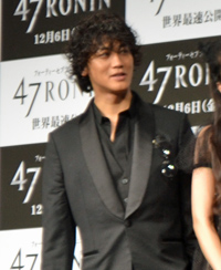 赤西仁＆黒木メイサ、ハワイで挙式!?　山下、関ジャニ∞・錦戸ら“軍団”目撃談