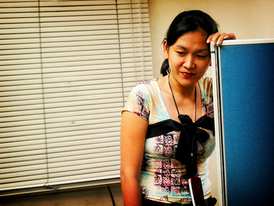 風邪を引いた社員をヒステリックに罵倒！　“成り上がり”女部長のブラック体質