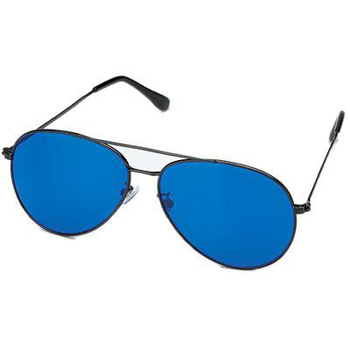 色彩で食欲減退!?　ダイエットめがねをプレゼント