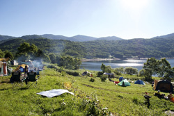 怪しい夫婦だらけ？　キャンプ場の男女サークルを探偵が包囲