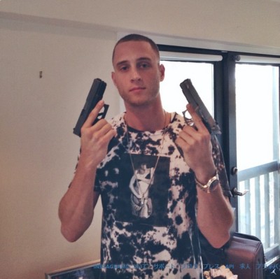 「最も嫌われる2世」「イタい白人ラッパー」なトム・ハンクスの息子、器物破壊騒ぎを起こす