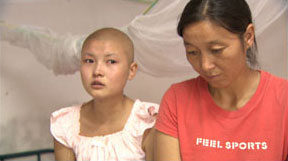 北京五輪の裏で生まれた「中国の闘病少女」への支援活動