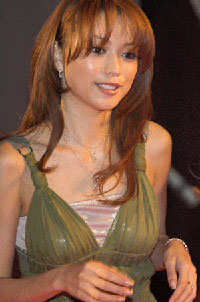 芸能界のアンタッチャブルがまた一つ！　エビちゃん結婚報道に緘口令