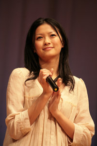 榮倉奈々、事務所「突破婚」のウワサ……近しい関係者が苦悶する“優等生のウラの顔”!?