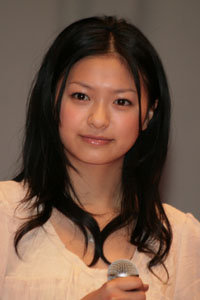 榮倉奈々、ジャニーズ“身長タブー”破り業界称賛！　V6・岡田准一とも「付き合ってる？」の声