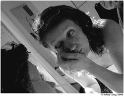 アイメイク信者に危険信号！　目のトラブルで救急患者も発生中