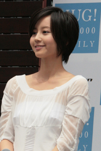 「友人・仕事仲間は30万以上」テレビ局員が悲鳴上げる、芸能界の“ご祝儀事情”