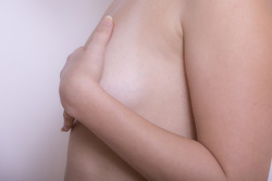 補正下着デビューの前に！　AからFへ盛れる＆育てるバストアップブラの腕前