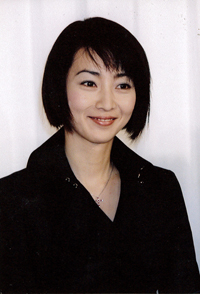 稲森いずみ＆篠田麻里子、「土ワイ」初登場！　“落ち目”バーニング女優の苦肉の策!?