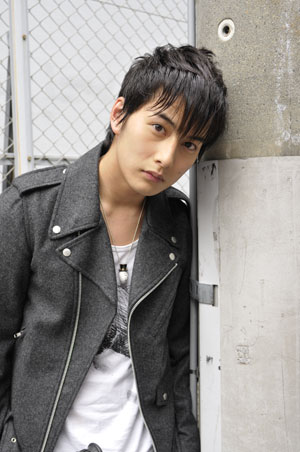 「好きな人とは話せないんです」、純情ハートの持ち主・石黒英雄クン♪