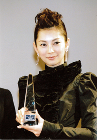 北陽・虻川は母乳神話に苦悩、伊東美咲はパチンコ英才教育!?　芸能人の子育て事情