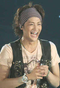 社長の寵愛を受けて勘違い!?　 赤西仁、無邪気なおバカ男時代はもはや過去