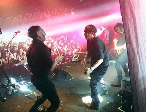 ジョニー・デップ、マリリン・マンソンのライブにジャック・スパロウ姿で出演！