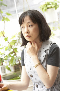 辛酸なめ子さん、どうして女性は友情を危うくしてまで友人の恋愛に口を出してしまうんですか？