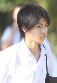 結束力の表れ？　ジャニーズJr.がオタクファッションでディズニーに来園し、ファン困惑