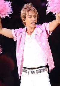 人見知りの滝沢秀明、“触れ合い旅”よりもカニへの欲望に一直線？