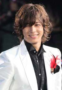 「ジムではソロ活動」、山下智久が近況報告で脱退騒動をネタに！