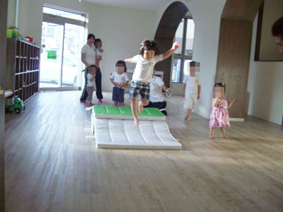 借り入れゼロで保育園を設立！　内覧会で父親、母親の本音があらわに