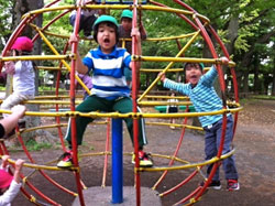 子どもたちと従業員のため！　巫女体質の保育園経営者は今日もドタバタ