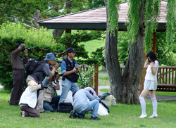 「DVDを販売中止にしろ」脅迫状の犯人は熱狂的アイドルファン