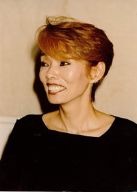 高橋真麻が巨大グモ3匹完食、研ナオコは芸能界の厳しさを説教！　夏の芸能こぼれ話