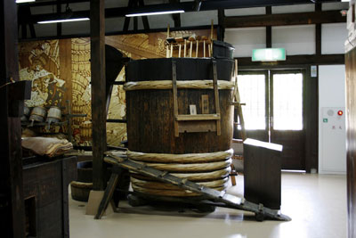 神秘なる宝貝守りと、ハイテンションな自己アピール看板が見どころの長健寺