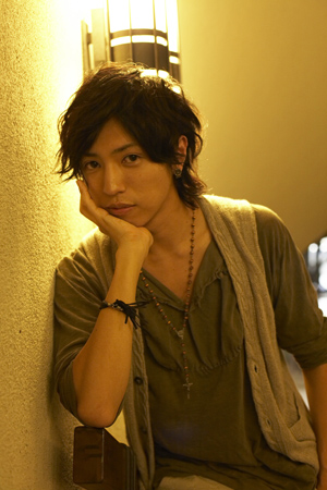 『仮面ライダーW』の桐山漣クンが、 映画で影のある謎めいた青年を熱演！