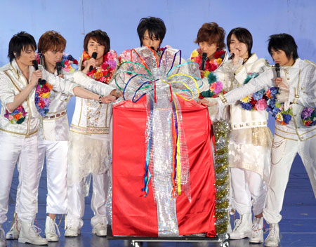 「拍手とか歓声もない」、Kis-My-Ft2が新曲発表におけるファンの反応に戸惑う！