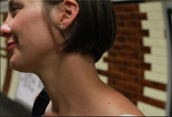 「＋10歳」の加齢首だった！　顔より怖い、首年齢を早める生活習慣とは？