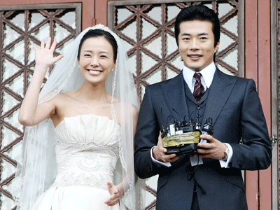 同じ”でき婚”でもこの差は……迷走するクォン・サンウの行く末は？