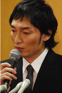 全裸事件を自嘲!?　草なぎ剛のソロ曲「帰って来たヨッパライ」に話題集中