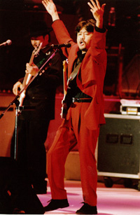 サザン・桑田佳祐の長男、CDデビューも、YouTubeに辛辣コメント続出！