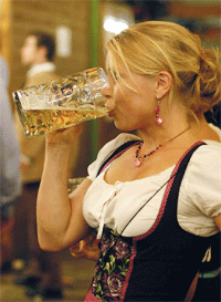 350mlの缶ビールのカロリーを100mlあたりで表示しているのはなぜですか?