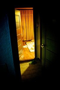 ある時は子ども、またある時は女性……霊に好かれちゃうラブホスタッフ