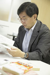 数々の暴露本を手掛けた鹿砦社松岡社長、出版人生総決算（？）の本とは？