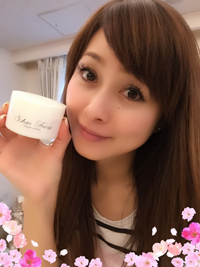 “奇跡のリンゴ”で10歳若く？　4カ月腐らない神秘のエキスで時短スキンケアを目指す