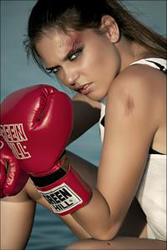 クスコを…。愛情を盾に変態プレイを強要する男にNO!!